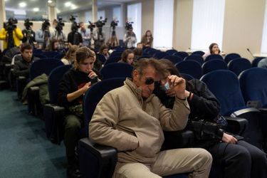 Sean Penn, lors d&#039;une conférence de presse, à Kiev, le 24 février 2022.