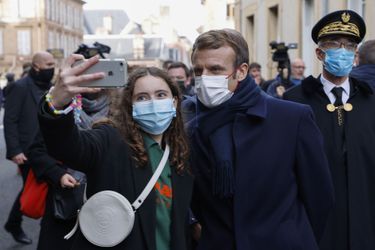 Emmanuel Macron en déplacement à Moulins-sur-Allier.
