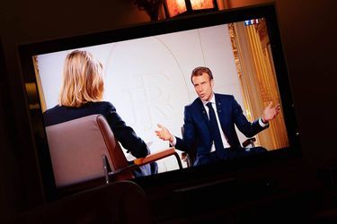 Emmanuel Macron lors de son interview diffusée mercredi sur TF1 et LCI.