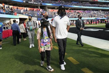 Jay-Z et sa fille Blue Ivy lors du Super Bowl à Inglewood le 13 février 2022