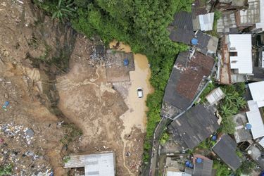 Dans la ville brésilienne de Petropolis, située au nord de Rio de Janeiro, un glissement de terrain a tué au moins 34 personnes.