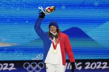 Justine Braisaz-Bouchet médaillée d'or de biathlon en mass start