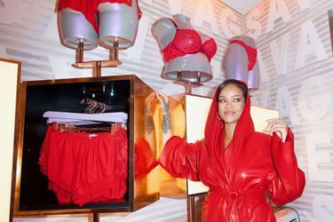 Rihanna au nouveau magasin "Savage X Fenty", à Westfield Culver City, à Los Angeles, le 12 février 2022.