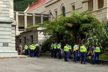 Rassemblement de manifestants anti-obligation vaccinale devant le Parlement néo-zélandais à Wellington, le 10 février 2022.
