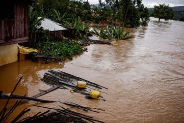 Selon le dernier bilan du Bureau de gestion des risques et des catastrophes (BNGRC), 20 personnes ont été tuées et 55.000 ont dû quitter leur foyer après le passage du cyclone Batsirai sur l'île de Madagascar. 