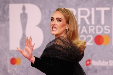 Adele aux Brit Awards à Londres le 8 février 2022