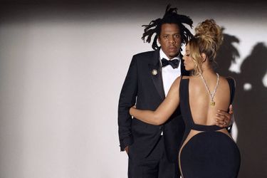 Jay Z et sa femme Beyoncé lors de la campagne publicitaire «About Love» du joaillier Tiffany &amp; Co en 2021.