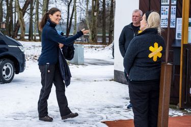 La princesse héritière Victoria de Suède à son arrivée à l'entrée du parc national de Färnebofjärden, le 4 février 2022