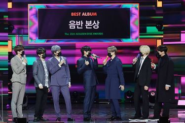 Le groupe BTS le 10 janvier 2021 aux Golden Disc Awards, à Séoul.