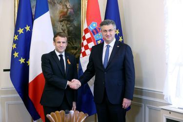 Emmanuel Macron et le Premier ministre croate Andrej Plenkovic. 