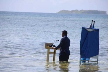 Le ministre des Affaires étrangères de l&#039;archipel des Tuvalu.