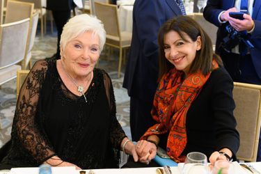Line Renaud et Anne Hidalgo au dîner annuel du CCAF (Conseil de coordination des organisations arméniennes en France).