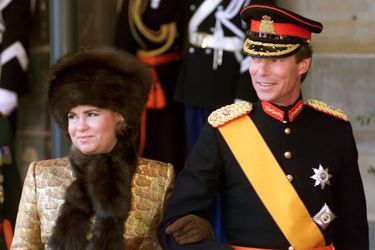 La grande-duchesse Maria Teresa et le grand-duc Henri de Luxembourg au mariage du prince Willem-Alexander des Pays-Bas et de Maxima Zorreguieta à Amsterdam, le 2 février 2002