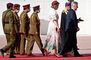 La reine Mathilde et le roi des Belges Philippe avec le sultan Haitham bin Tarik à Mascate, le 3 février 2022