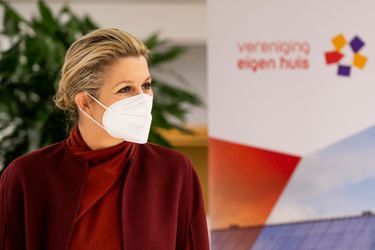 La reine Maxima des Pays-Bas, masquée, à Amersfoort, le 25 janvier 2022