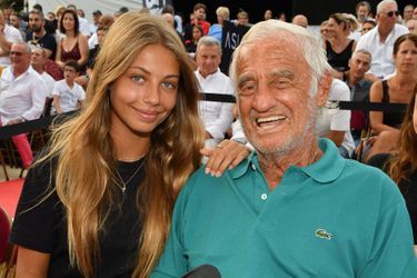Jean-Paul Belmondo et sa fille Stella , ici à un gala de boxe au Cannet en juillet 2019.