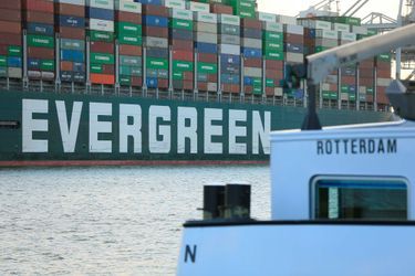 Le porte-conteneurs Ever Given est arrivé à Rotterdam, le 29 juillet 2021.