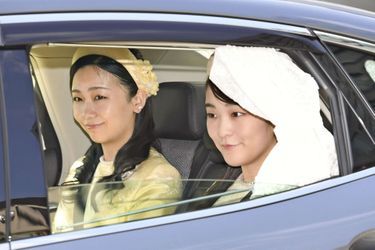 La princesse Mako (à droite) et sa jeune soeur la princesse Kako le 20 octobre 2018.