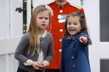 La princesse Athena de Danemark avec sa cousine la princesse Josephine, le 16 avril 2017