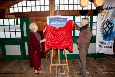 L'ex-reine Beatrix des Pays-Bas dans un des moulins de Zaanse Schans, le 15 janvier 2022