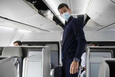 Novak Djokovic pendant sa liaison entre Dubai et Belgrade.