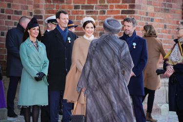 La reine Margrethe II de Danemark avec ses fils les princes Frederik et Joachim et ses belles-filles les princesses Mary et Marie à Roskilde, le 14 janvier 2022