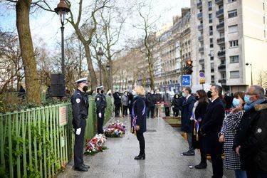 Lors de la cérémonie pour rendre hommage aux victimes des attaques jihadistes contre l'hebdomadaire Charlie Hebdo et le magasin Hyper Cacher à Paris, sept ans après les attentats.