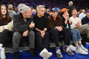 Jon Stewart, Ben Stiller et Pete Davidson le 12 janvier 2022.