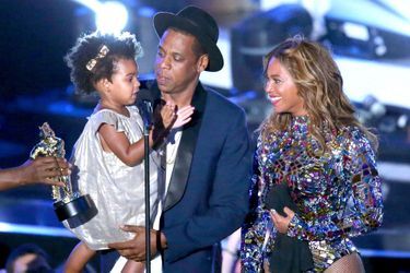 Blue Ivy avec ses parents Beyoncé et Jay-Z aux MTV Video Music Awards à Inglewood en août 2014