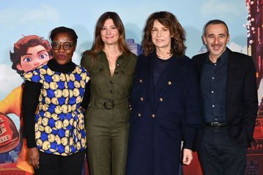 Claudia Tagbo, Alice Pol, Valérie Lemercier et Elie Semoun à l'avant-première du film d'animation «Vaillante» au Grand Rex à Paris le 9 janvier 2022