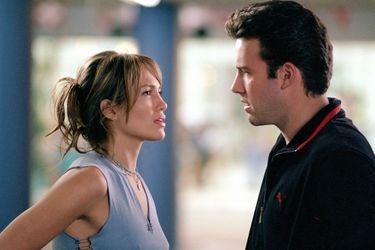 Jennifer Lopez et Ben Affleck dans "Amours troubles" (Gigli) en 2003, un bide monumental au box-office mais un coup de foudre sur le tournage.