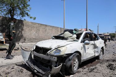Plusieurs personnes ont été tuées dans un attentat-suicide à Mogadiscio, en Somalie, le 12 janvier 2022.