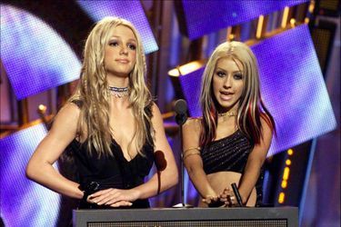 Britney Spears et Christina Aguilera en 2000.   