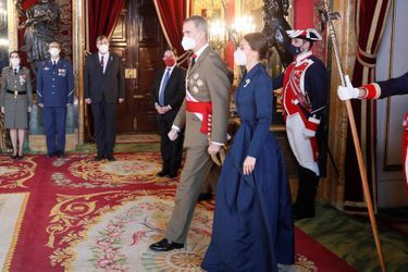 La reine Letizia et le roi Felipe VI d'Espagne à Madrid, le 6 janvier 2022