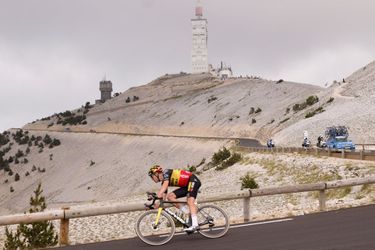  Le Belge Wout van Aert a remporté mercredi la 11e étape du Tour de France,  qui a franchi deux fois le sommet du Géant de Provence.