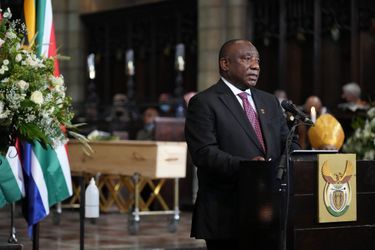 Le président sud-africain Cyril Ramaphosa aux obsèques de l&#039;archevêque Desmond Tutu à la cathédrale Saint-Georges du Cap le 1er janvier 2022