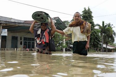 Dans la ville inondée de Lhok Sukon, sur l&#039;île de Sumatra, en Indonésie. 