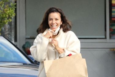 Eva Longoria faisant du shopping à Beverly Hills en Californie le 28 décembre 2021.