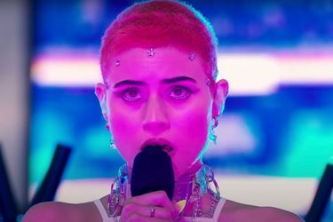 La candidate australienne à l'Eurovision, Montaigne, interprète son titre "Technicolour". 