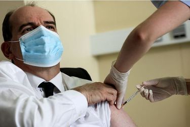 La vaccination de Jean Castex n&#039;a pas suffi à convaincre les Français.