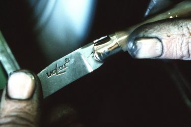 Un véritable couteau Laguiole nécessite 150 étapes de fabrication.