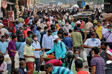 Une rue de Bombay, en Inde, alors que le pays déplore jusqu&#039;à 2000 morts par jour.