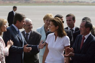 Claude Guéant, secrétaire général de l&#039;Elysée, ici à Sofia en juillet 2007, apparaît en pleine lumière dans l&#039;épisode des infirmières bulgares, qu&#039;il va chercher en Libye avec Cécilia Sarkozy, alors épouse du président.