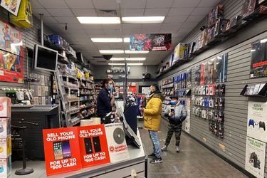 Dans un magasin GameStop à New York, le 30 janvier.