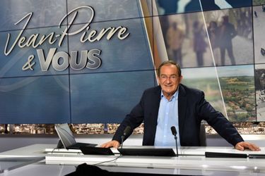 Jean-Pierre Pernaut sur le plateau de sa nouvelle émission "Jean-Pierre & vous".