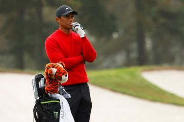 En février 2021, Tiger Woods a été gravement blessé dans un accident de la route après avoir perdu le contrôle de son véhicule. S'en sont suivis de longs mois de convalescence. En décembre, la star du golf a donné sa première interview depuis l'accident, révélant à un journaliste de NBC qu'il était «encore loin» d'un retour éventuel à la compétition.