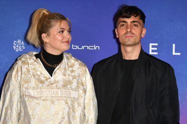 Louane et Florian Rossi lors de l'avant-première de «Belle» le 6 décembre 2021 au Grand Rex à Paris. 