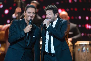 Dany Brillant et Patrick Bruel lors de l'enregistrement de l'émission «Chantons Aznavour» diffusée le 10 décembre 2021 sur France 3