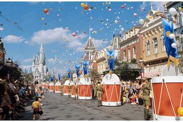 La parade du parc Disney World à son ouverture en octobre 1971, à Orlando en Floride.