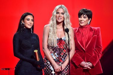 Kim Kardashian, Khloé Kardashian et Kris Jenner aux People's Choice Awards à Los Angeles le 7 décembre 2021